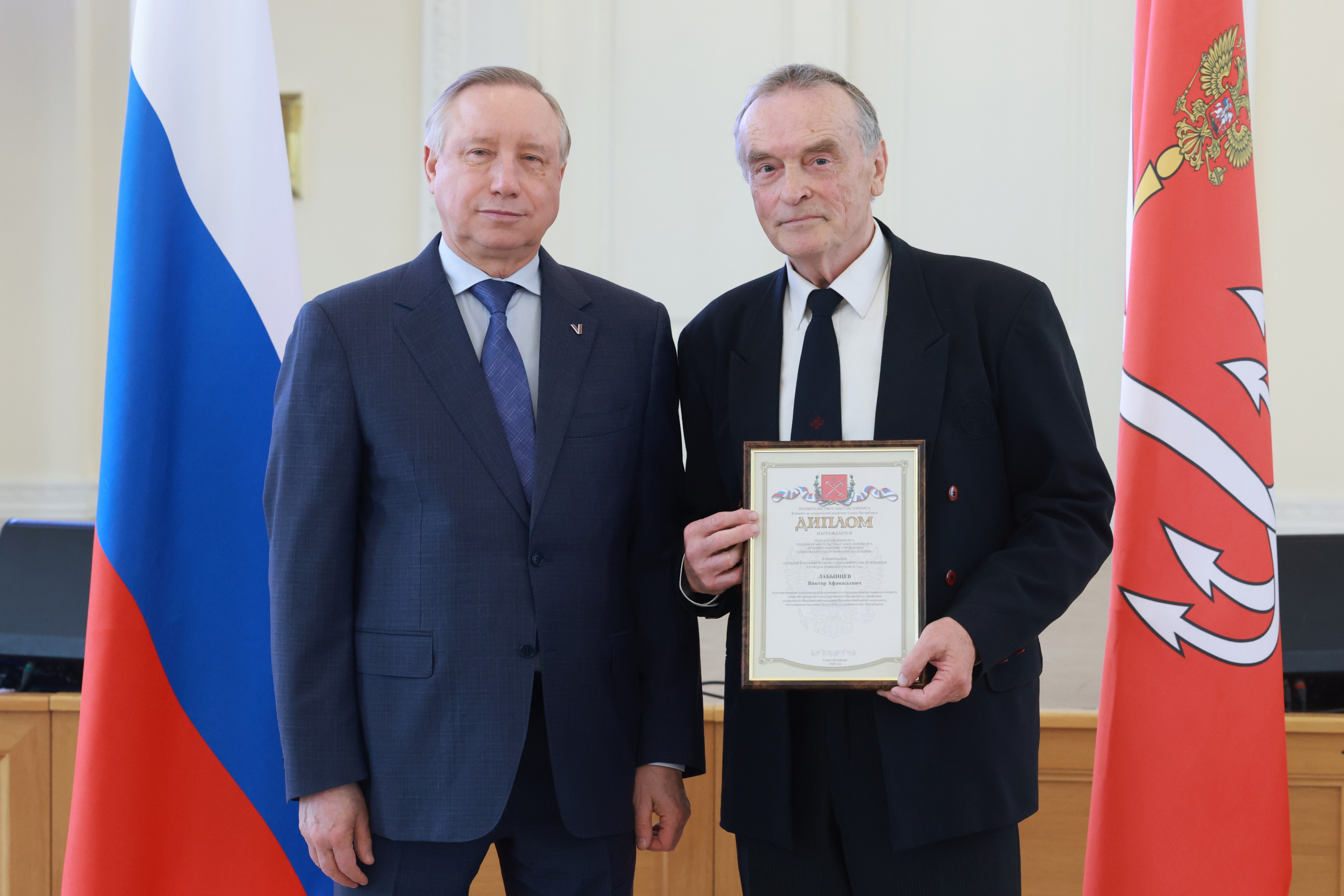 В церемонии открытия участвовали помощник Президента России Николай Патрушев, губернатор Александр Беглов и главнокомандующий ВМФ Александр Моисеев.